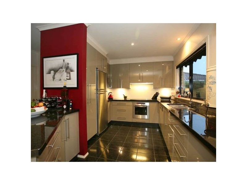 22 Lawrence Drive, Berwick VIC 3806