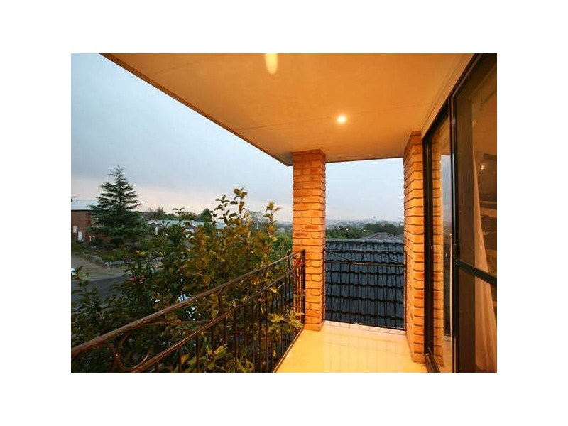 22 Lawrence Drive, Berwick VIC 3806