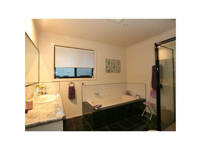 22 Lawrence Drive, Berwick VIC 3806