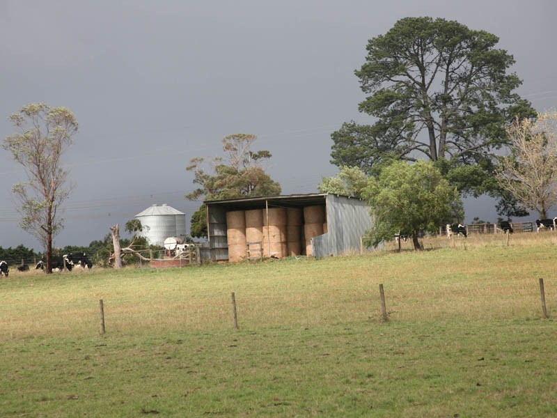 26 Moore Road, Drouin South VIC 3818