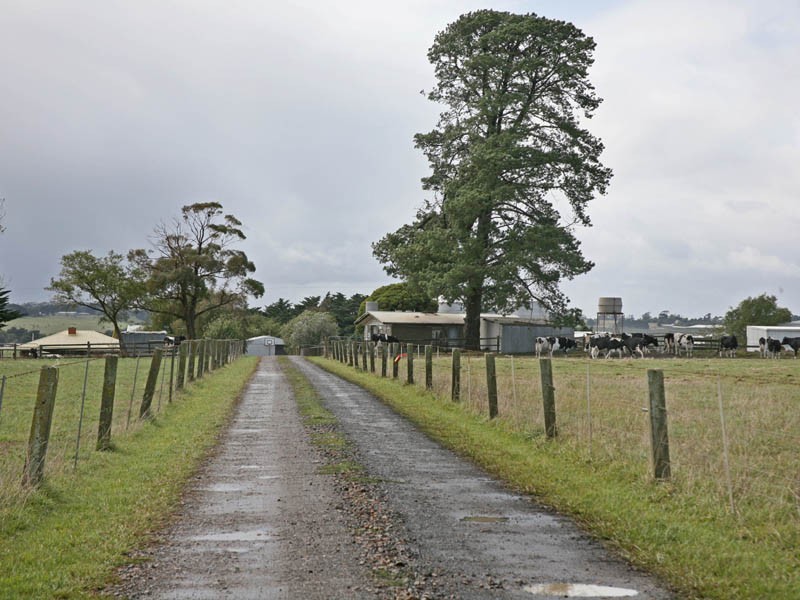 26 Moore Road, Drouin South VIC 3818