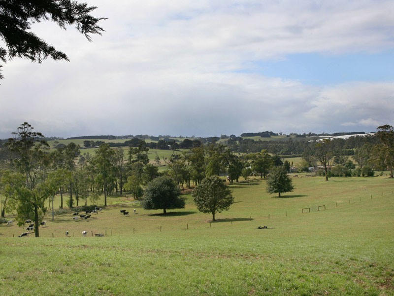 26 Moore Road, Drouin South VIC 3818