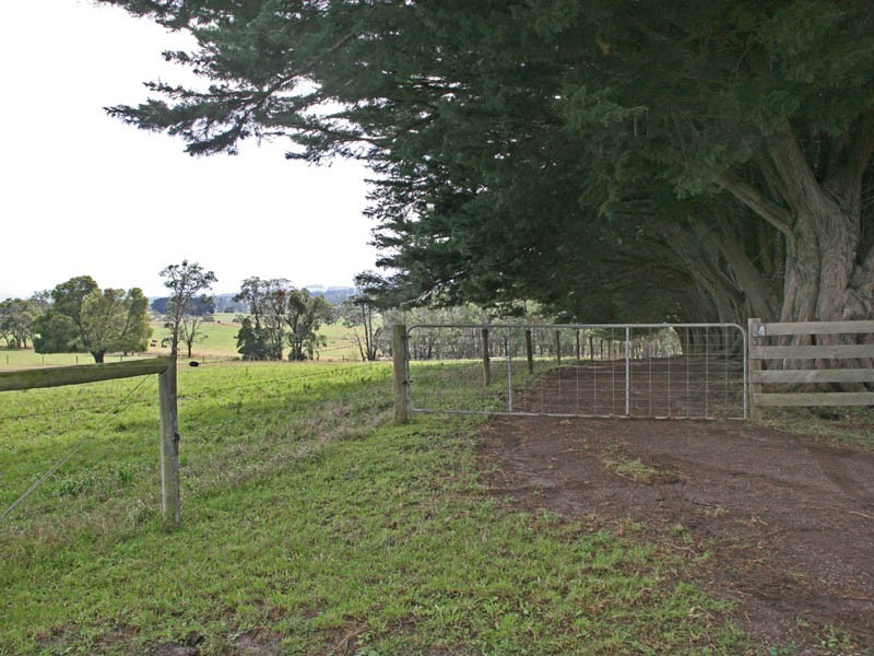 26 Moore Road, Drouin South VIC 3818