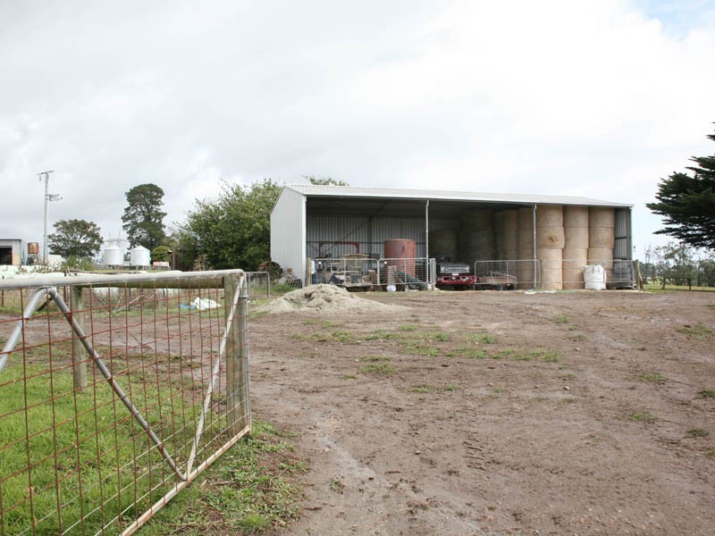 26 Moore Road, Drouin South VIC 3818