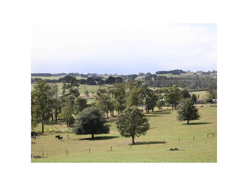 26 Moores Road, Drouin South VIC 3818