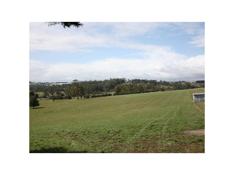 26 Moores Road, Drouin South VIC 3818