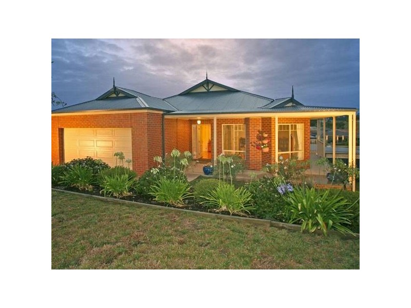 9 Whitaker Place, Beaconsfield VIC 3807