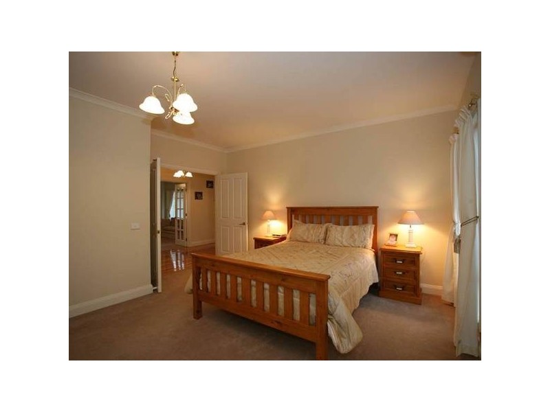 9 Whitaker Place, Beaconsfield VIC 3807