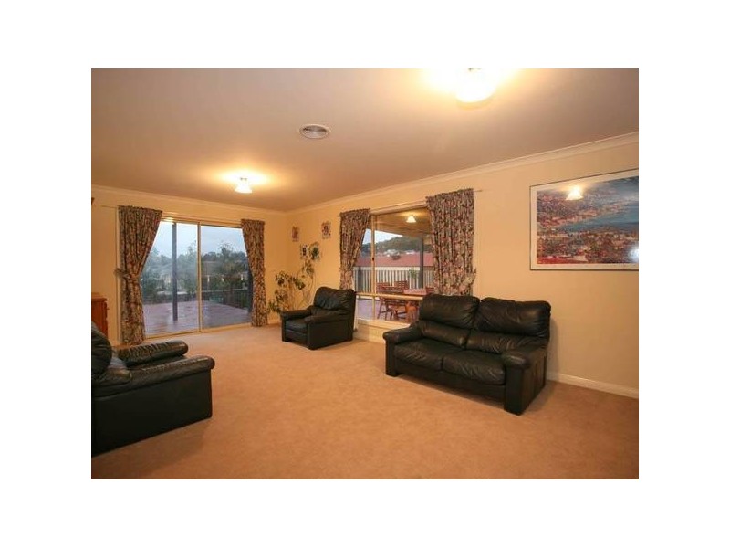 9 Whitaker Place, Beaconsfield VIC 3807