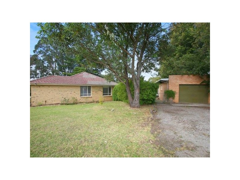 13 Burton Road, Beaconsfield Upper VIC 3808