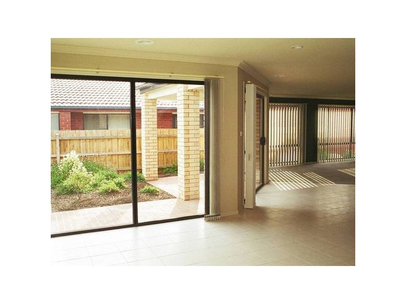 40 Fieldstone Boulevard, Beaconsfield VIC 3807