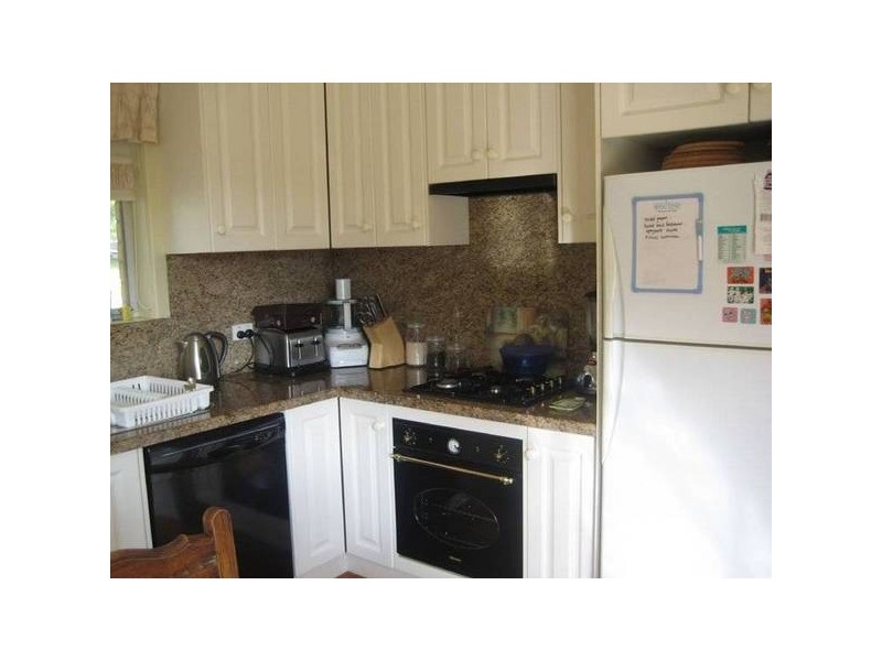 18 Peel Street, Berwick VIC 3806