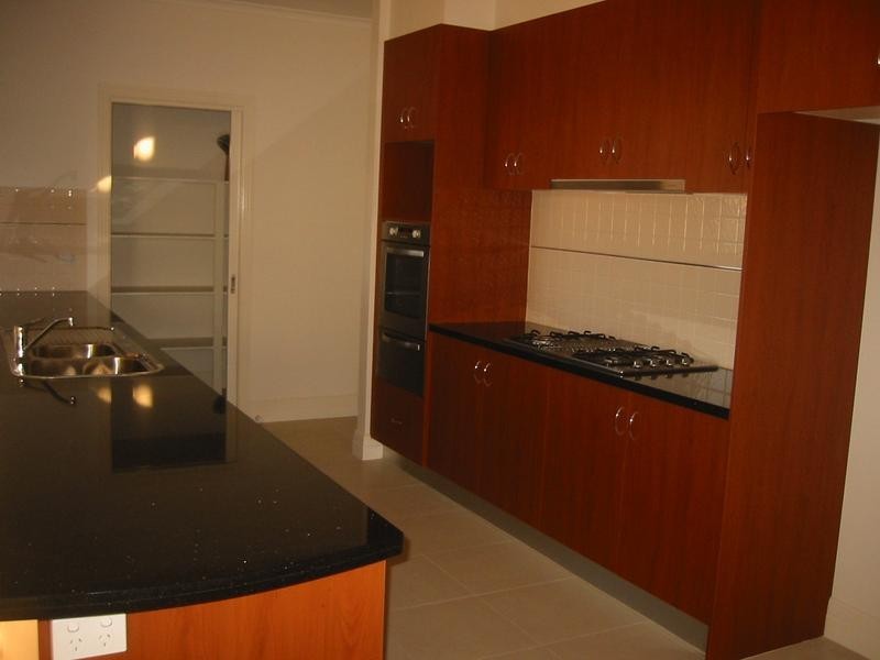 9 Greendale Boulevard, Pakenham VIC 3810