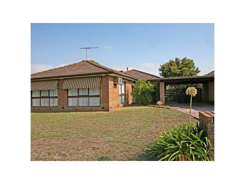 2 Greystoke Court, Berwick VIC 3806