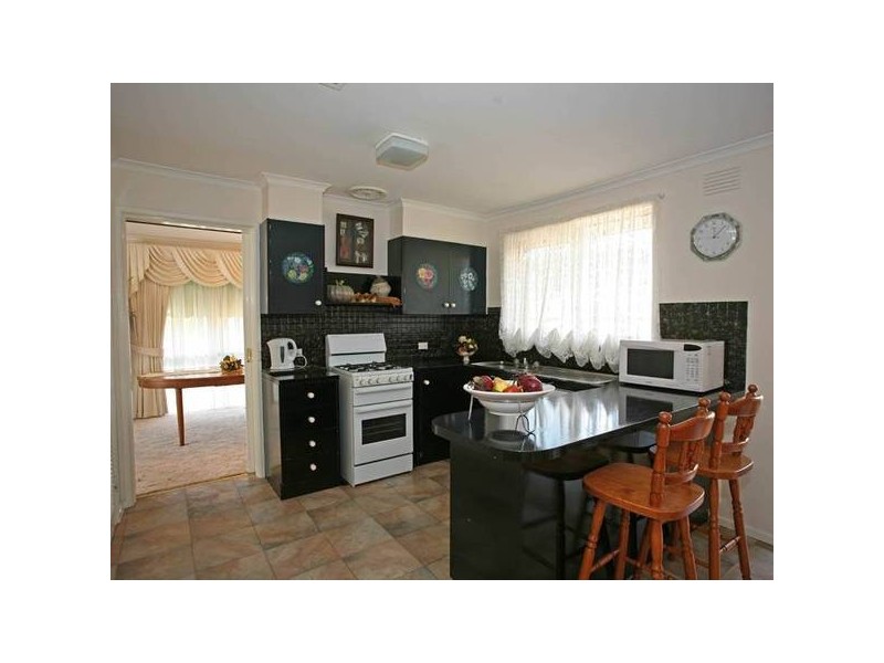 2 Greystoke Court, Berwick VIC 3806