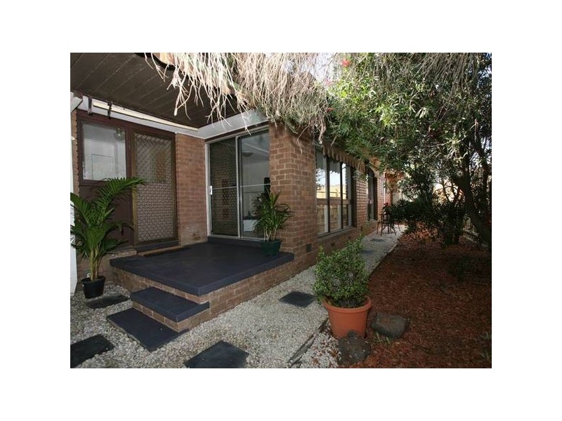 2 Greystoke Court, Berwick VIC 3806