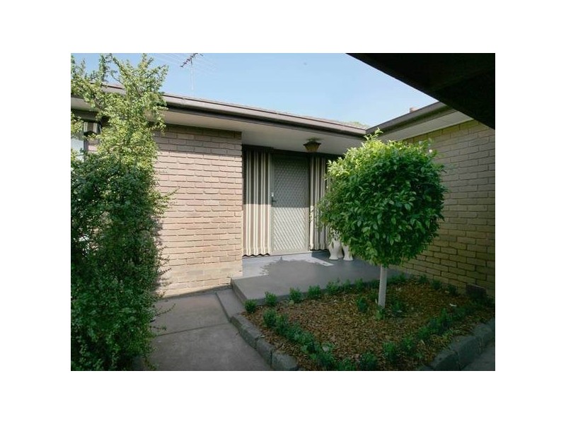 2 Greystoke Court, Berwick VIC 3806