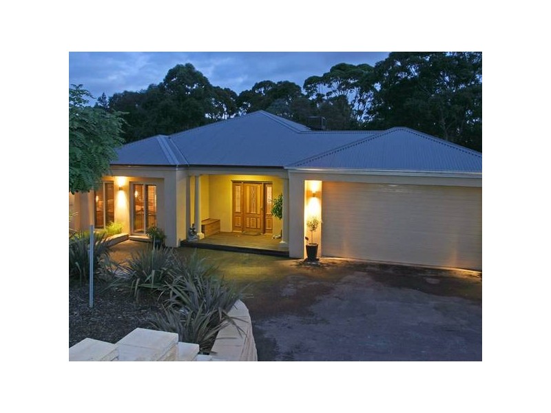 38 Timberside Drive, Beaconsfield VIC 3807