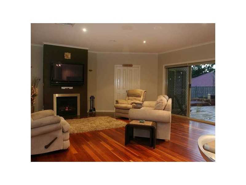 38 Timberside Drive, Beaconsfield VIC 3807