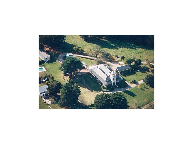 137 Harkaway Road, Berwick VIC 3806