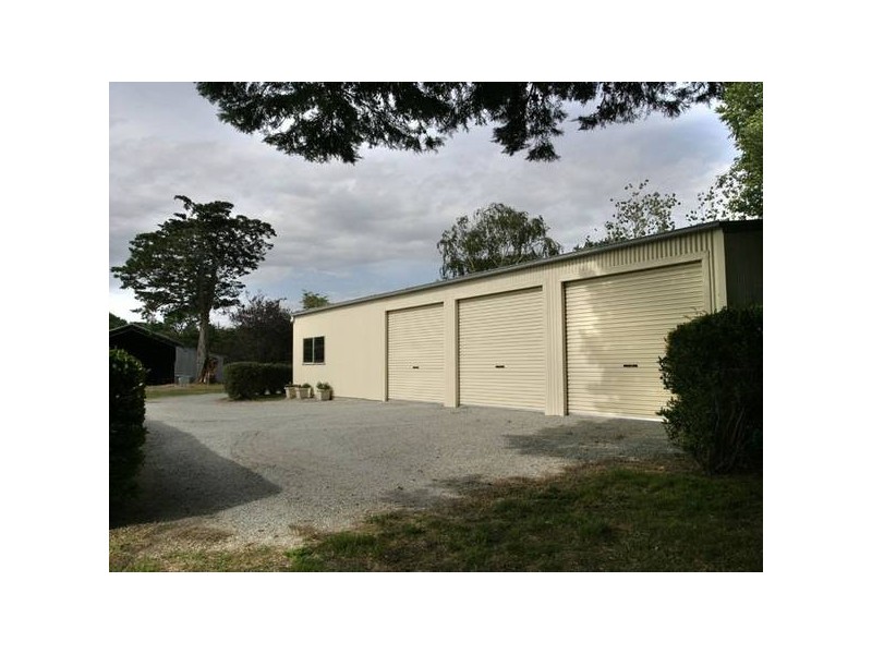 137 Harkaway Road, Berwick VIC 3806