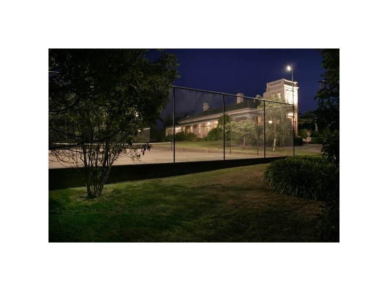 137 Harkaway Road, Berwick VIC 3806