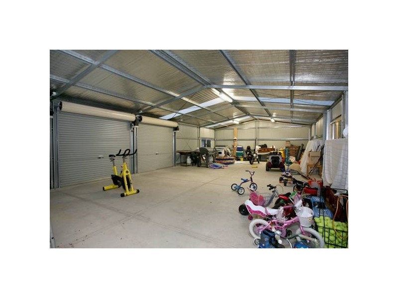 137 Harkaway Road, Berwick VIC 3806