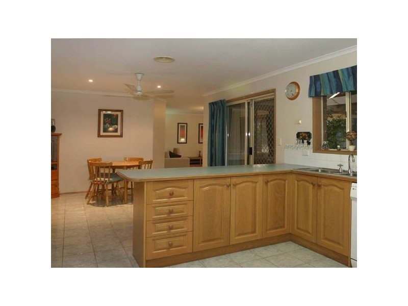 7 Scarborough Drive, Narre Warren South VIC 3805