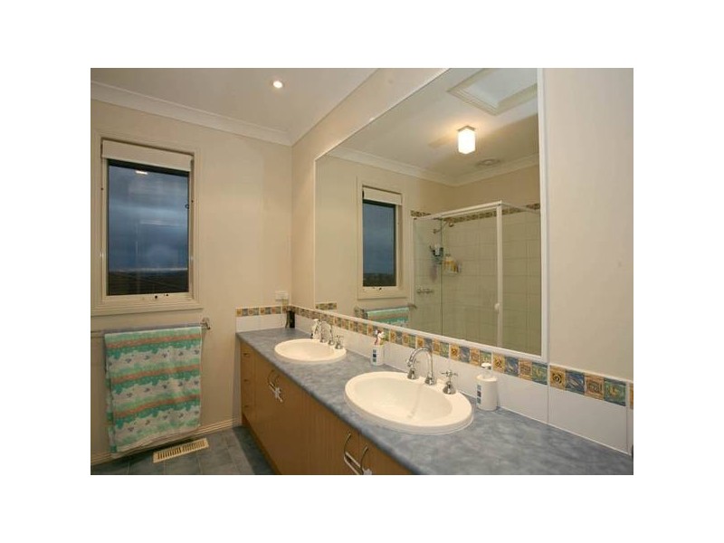 7 Radiata Rise, Narre Warren VIC 3805