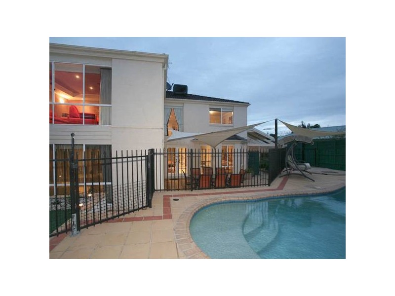 3 Abbey Dale Court, Berwick VIC 3806