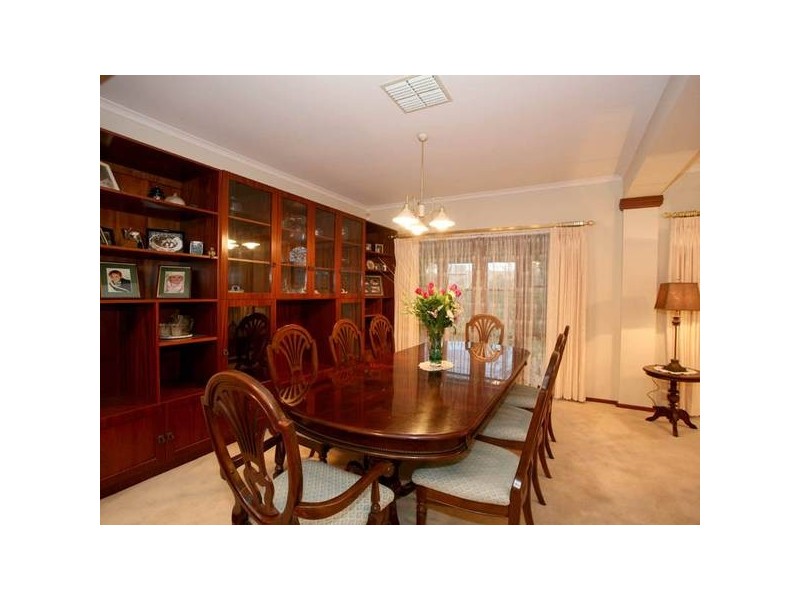 13 Eve Close, Narre Warren South VIC 3805