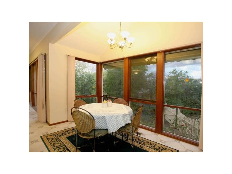 13 Eve Close, Narre Warren South VIC 3805