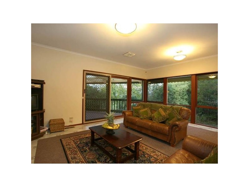 13 Eve Close, Narre Warren South VIC 3805