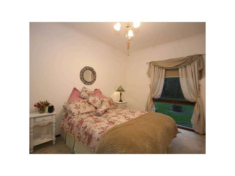 13 Eve Close, Narre Warren South VIC 3805