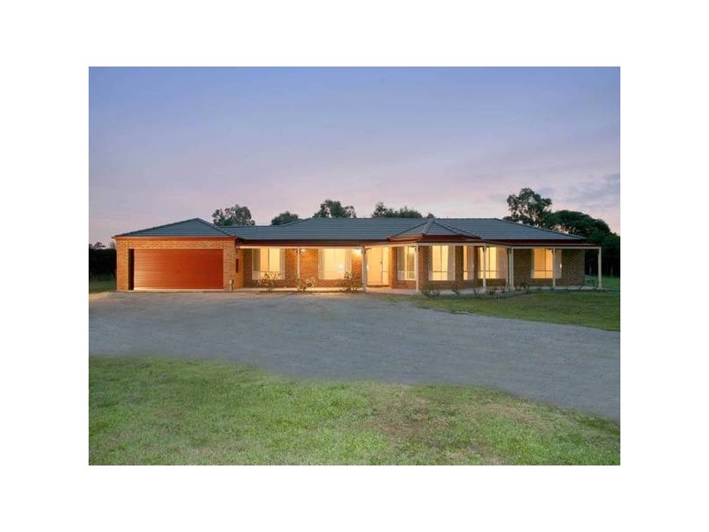 82 Brunt Road, Beaconsfield VIC 3807