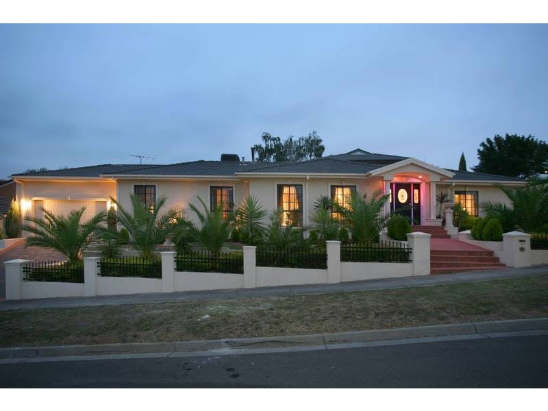 22 Telford Drive, Berwick VIC 3806
