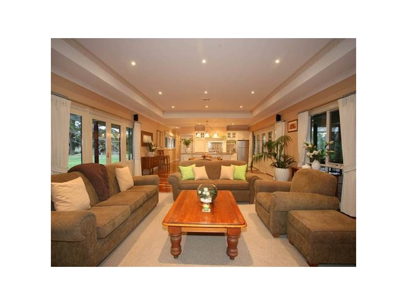 5 Desmond Court, Beaconsfield VIC 3807