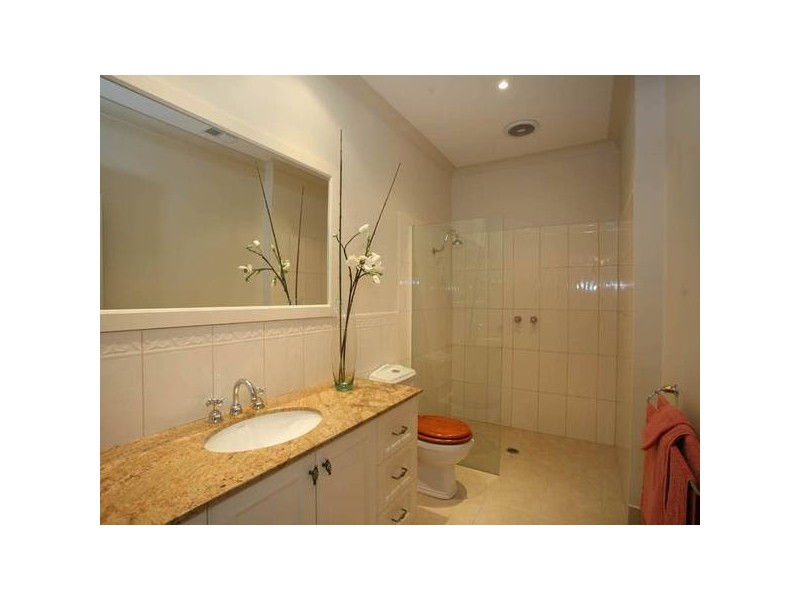 5 Desmond Court, Beaconsfield VIC 3807