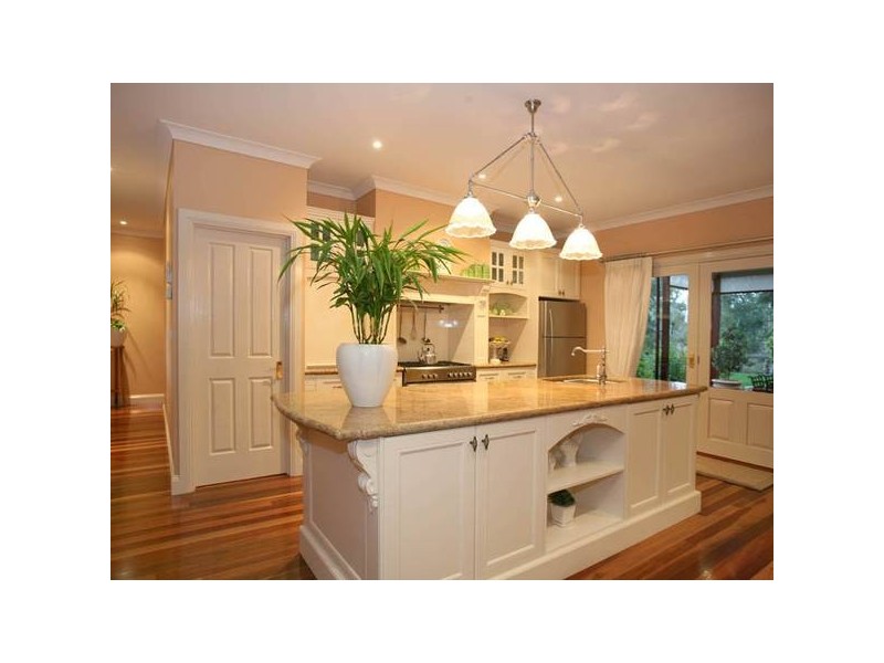 5 Desmond Court, Beaconsfield VIC 3807