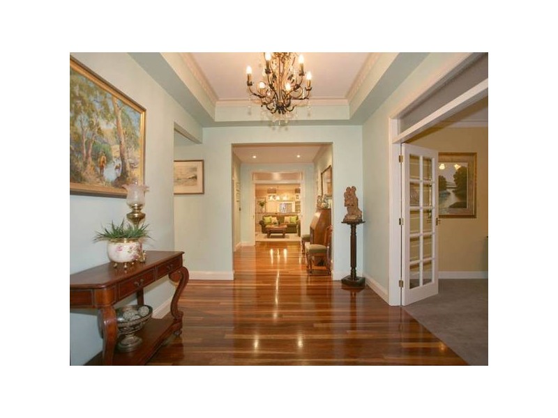 5 Desmond Court, Beaconsfield VIC 3807