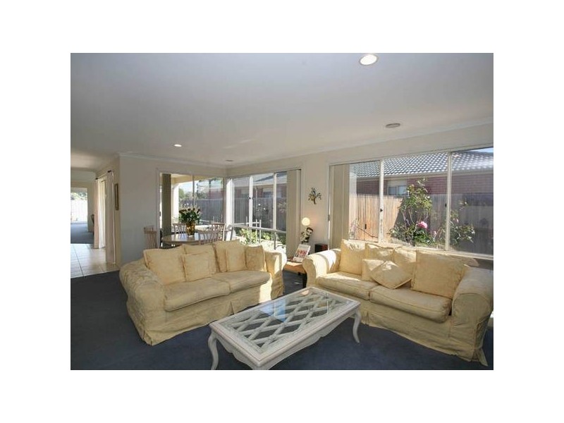 31 Tantallon Boulevard, Beaconsfield VIC 3807