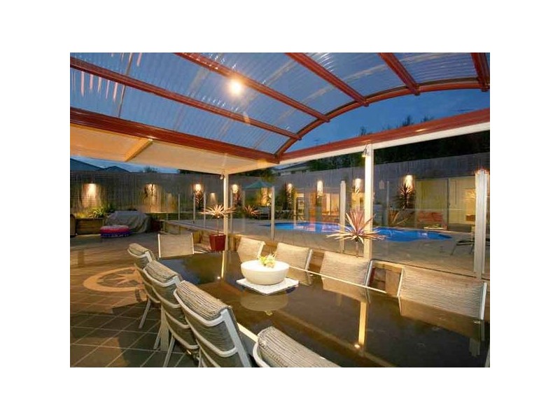 25 Nightingale Crescent, Berwick VIC 3806