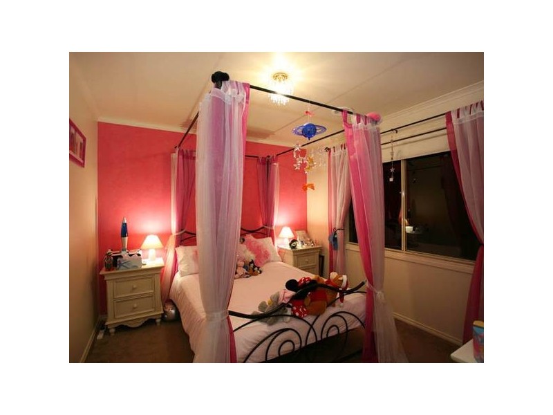 25 Nightingale Crescent, Berwick VIC 3806