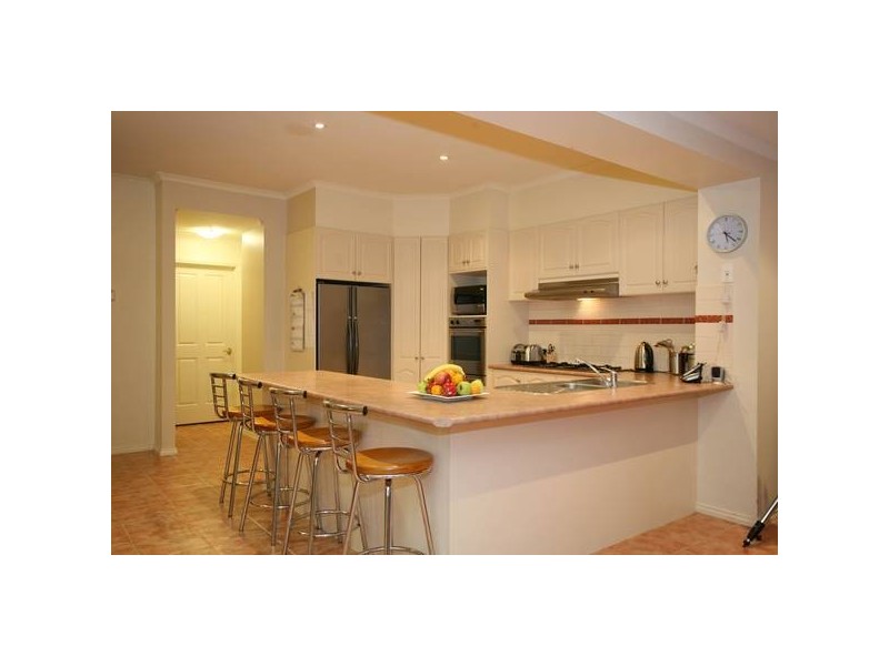 25 Nightingale Crescent, Berwick VIC 3806