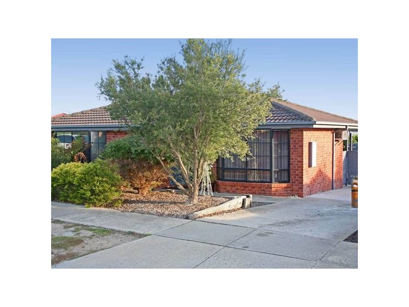 39 Garnet Close, Narre Warren VIC 3805
