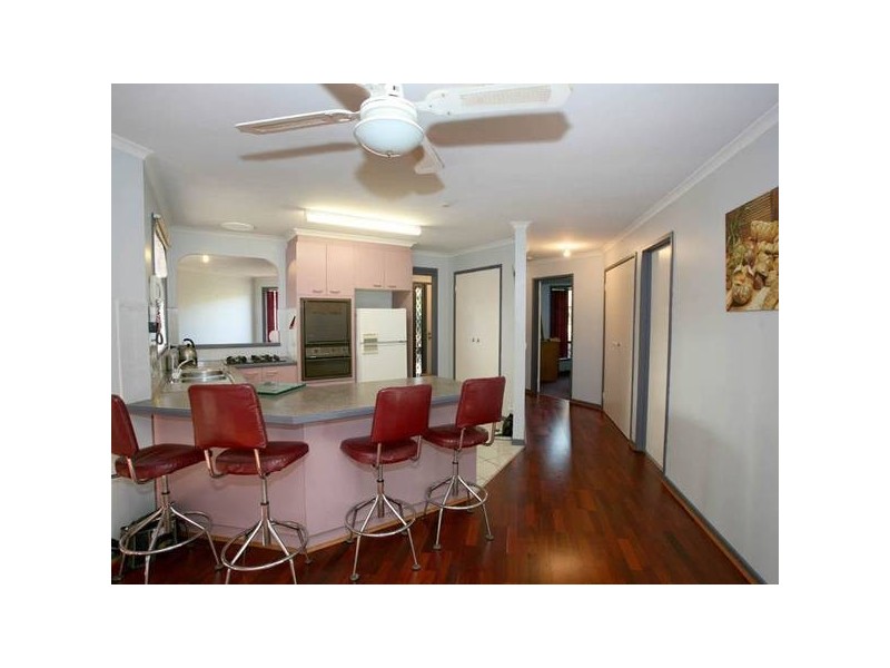 39 Garnet Close, Narre Warren VIC 3805