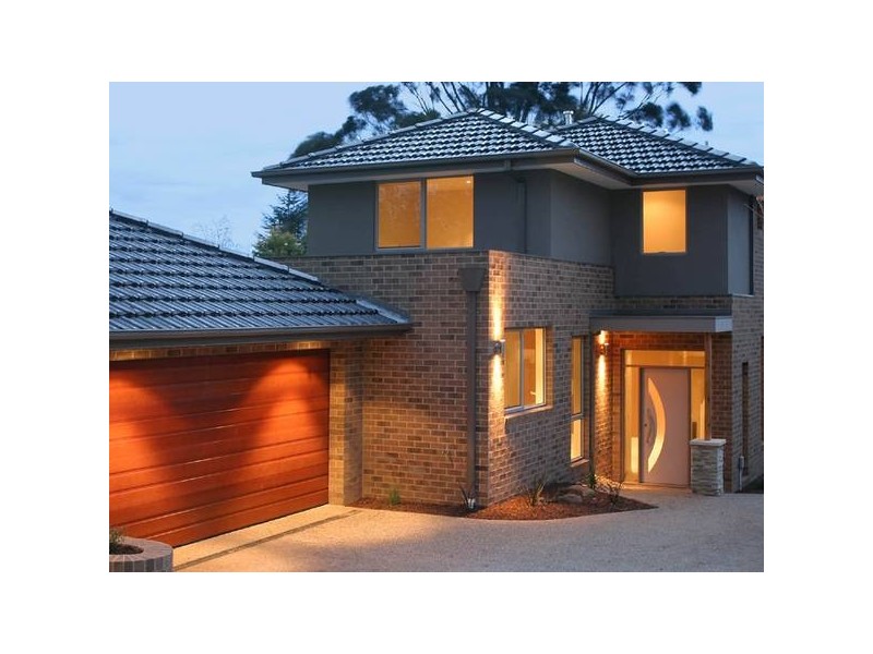 2/4a Buchanan Road, Berwick VIC 3806