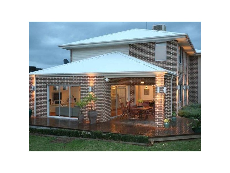 25 Canning Drive, Berwick VIC 3806