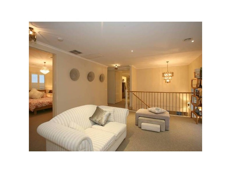 25 Canning Drive, Berwick VIC 3806