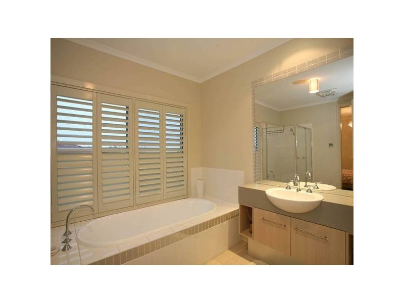 25 Canning Drive, Berwick VIC 3806